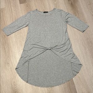 Kim & Cami High-Low Style Twisted Hem at Waistline Tunic